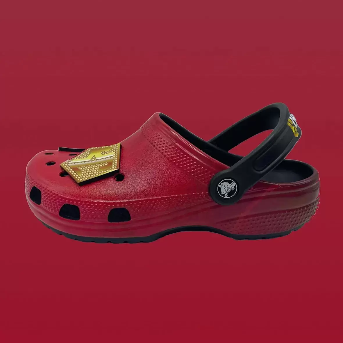 凱-塞納特(Kai Cenat)推出他的 Crocs "Mafiathon "經典木屐鞋 Kai Cenat, Crocs - 凱-塞納特(Kai Cenat)推出他的 Crocs "Mafiathon "經典木屐鞋