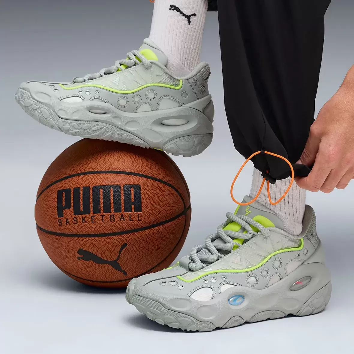 PUMA LaFrance, Puma, LaMelo Ball - 拉梅洛-波爾的 PUMA LaFrance RNR "灰色/霓虹色 "於 2025 年 10 月發佈