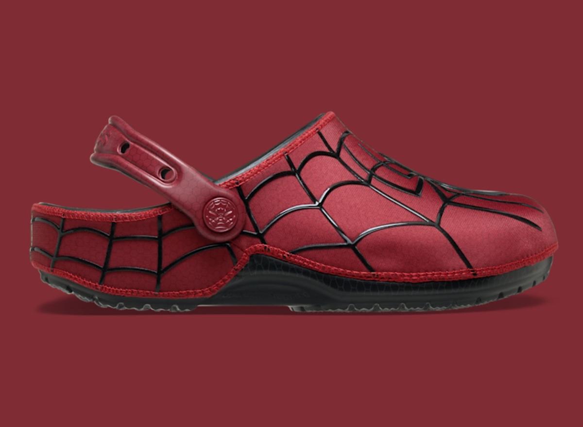 漫威蜘蛛俠 x Crocs 經典木屐混合漫畫和電影風格 Marvel, Crocs - 漫威蜘蛛俠 x Crocs 經典木屐混合漫畫和電影風格