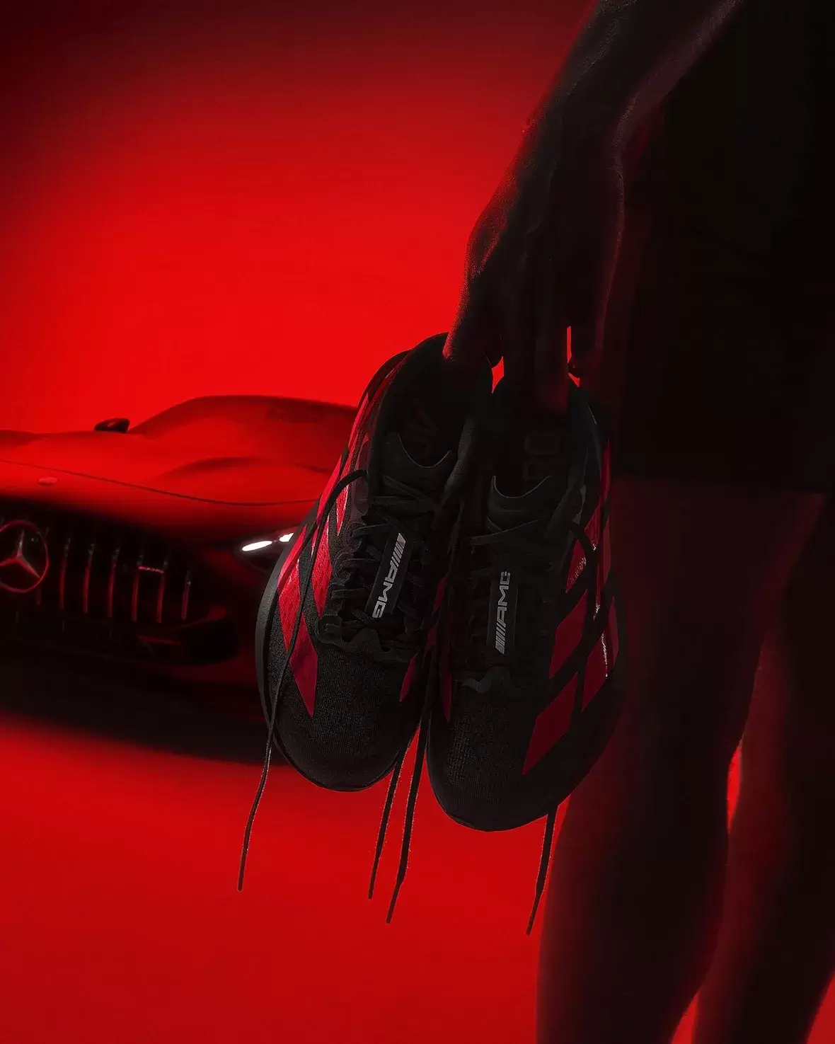 阿迪達斯 x 梅賽德斯 AMG adiZero 系列攜六款高性能鞋履飛速進入 2025 年 Puma, adidas - 阿迪達斯 x 梅賽德斯 AMG adiZero 系列攜六款高性能鞋履飛速進入 2025 年