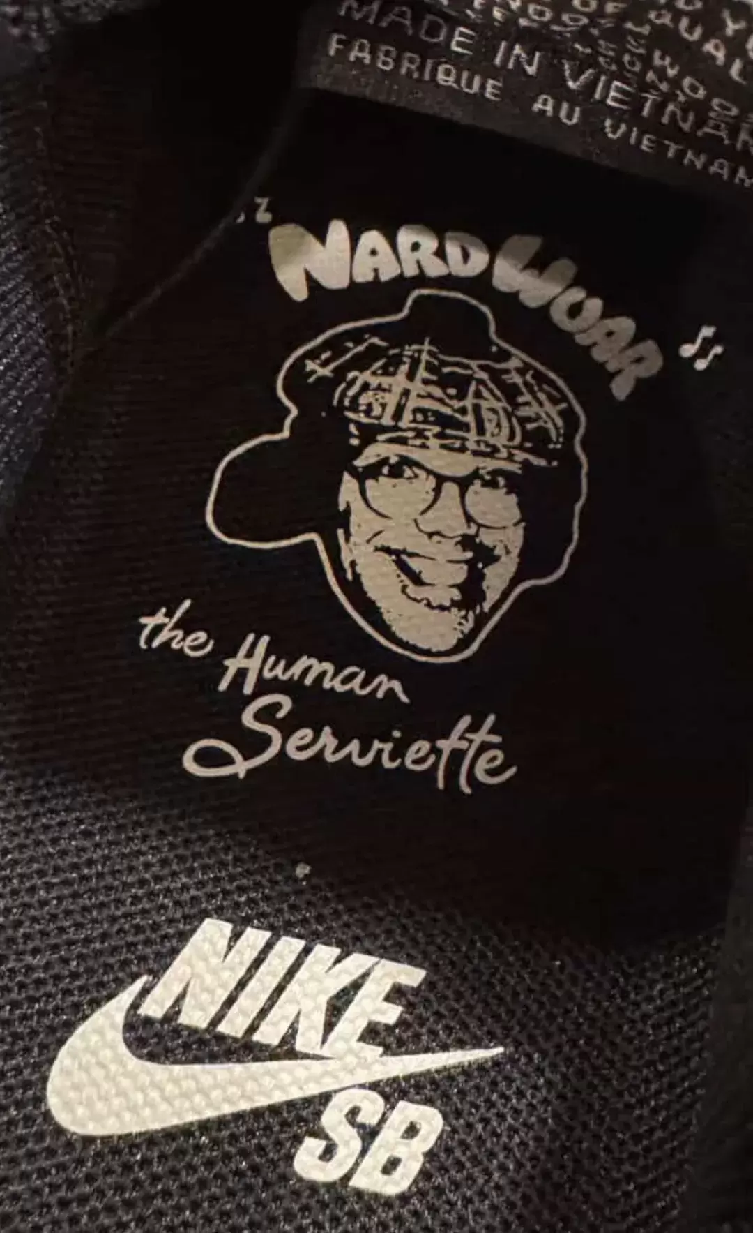 Nardwuar x Nike SB Dunk Low "格子呢 "2025 年假日發佈 Nike SB Dunk Low, Nike SB, Nike - Nardwuar x Nike SB Dunk Low "格子呢 "2025 年假日發佈