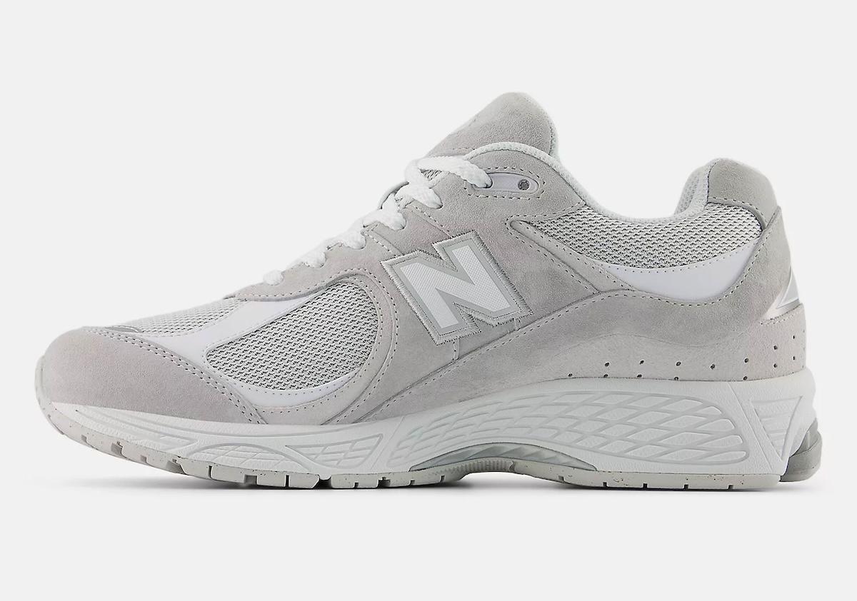 New Balance 2002, New Balance - 新百倫 2002R 帶來平靜的灰色氣息