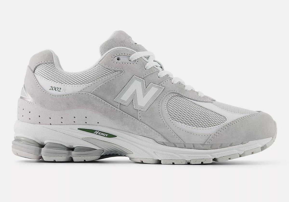 New Balance 2002, New Balance - 新百倫 2002R 帶來平靜的灰色氣息