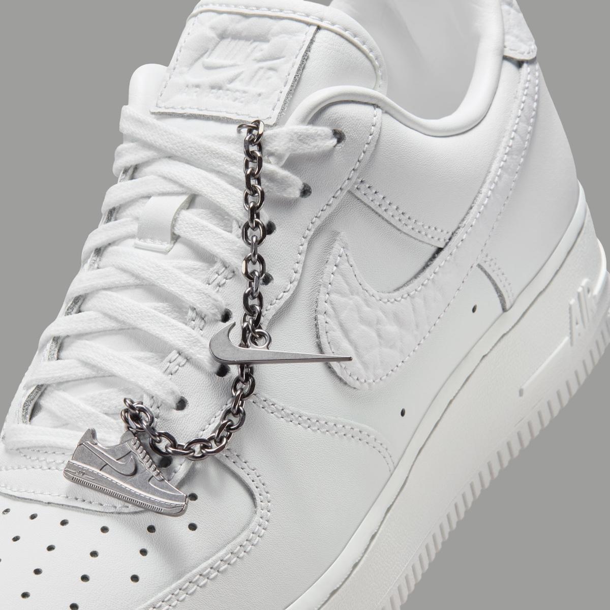 耐克 Air Force 1 Low 自帶迷你吊飾 Nike Air Force 1 Low, Nike Air Force 1, Nike - 耐克 Air Force 1 Low 自帶迷你吊飾