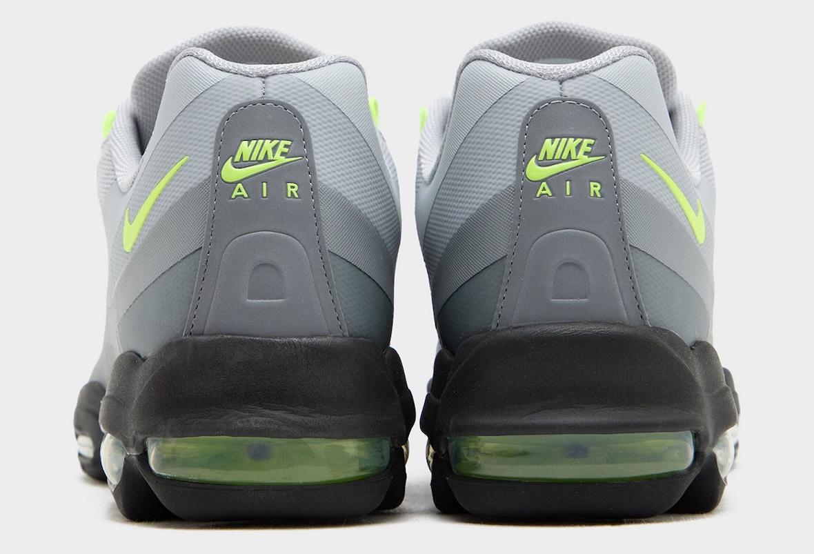 耐克 Air Max 95 Ultra 加入標志性 "霓虹 "配色系列 Nike Air Max 95, Nike Air Max, Nike - 耐克 Air Max 95 Ultra 加入標志性 "霓虹 "配色系列