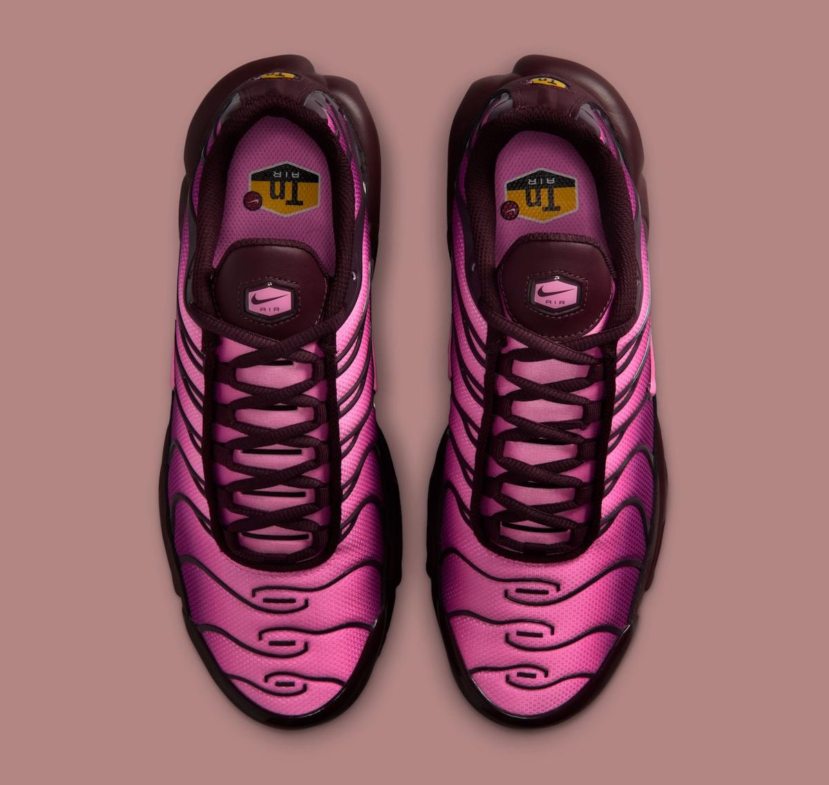 耐克 Air Max Plus 將勃艮第紅與粉色完美融合 Nike Air Max Plus, Nike Air Max, Nike - 耐克 Air Max Plus 將勃艮第紅與粉色完美融合
