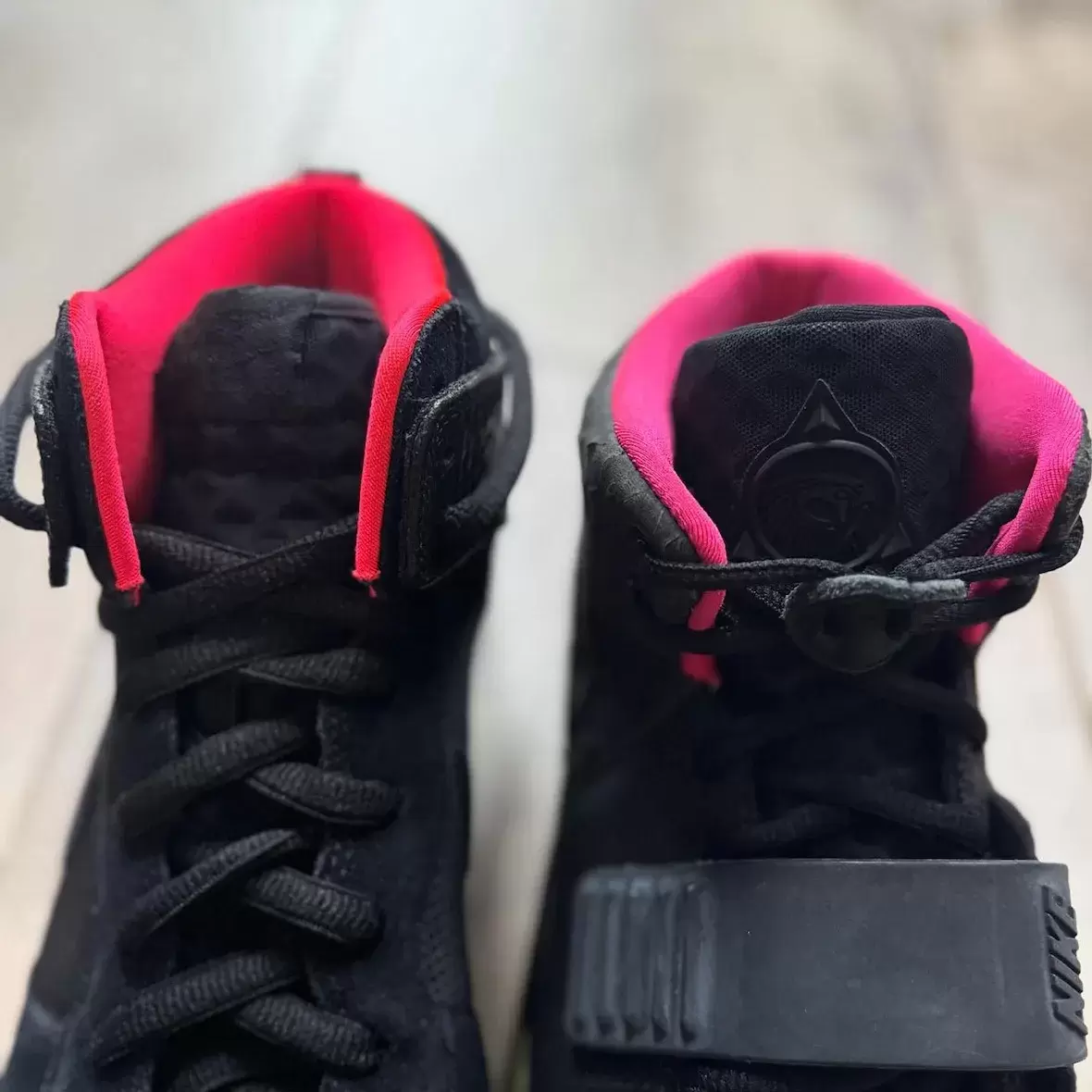 耐克 Dunk High Yeezy 2 "太陽紅 "樣品曝光 YEEZY, Nike Dunk High, Nike, Kanye West - 耐克 Dunk High Yeezy 2 "太陽紅 "樣品曝光