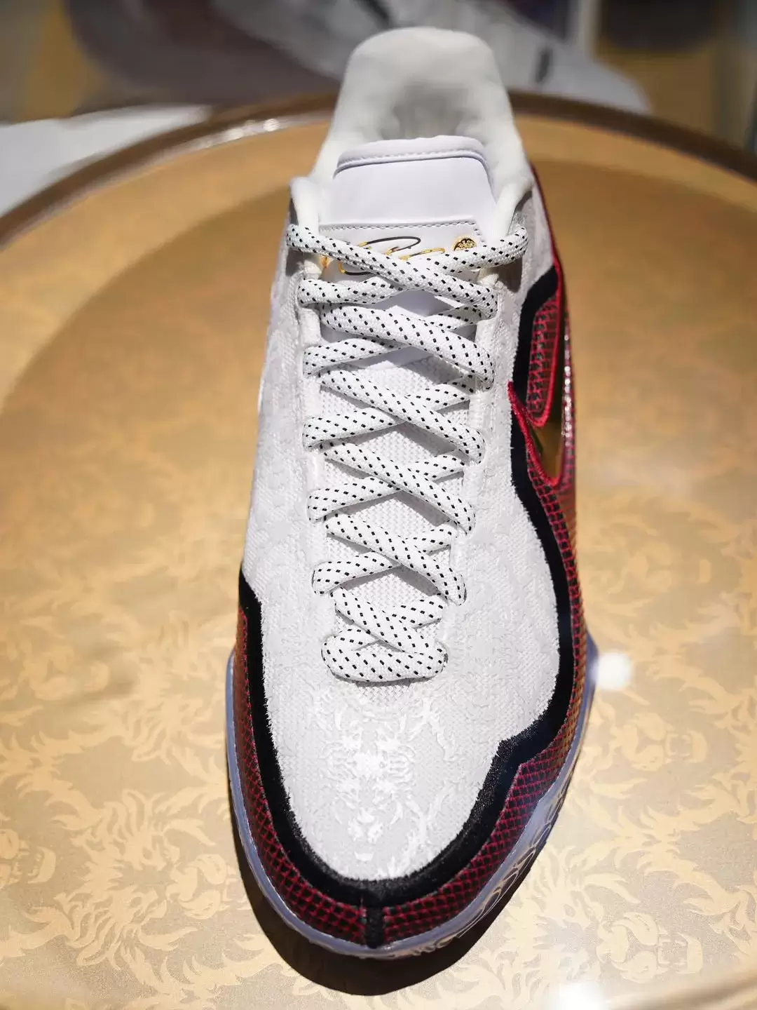 耐克 LeBron 23 "盛大開幕 "紀念勒布朗的首款簽名鞋 Nike LeBron 23, Nike, LeBron James - 耐克 LeBron 23 "盛大開幕 "紀念勒布朗的首款簽名鞋
