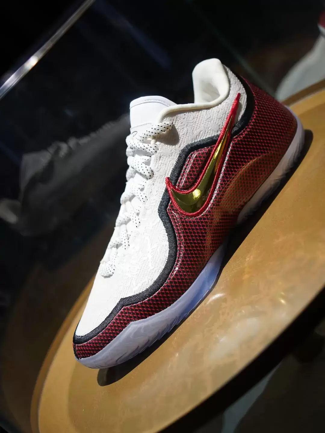 耐克 LeBron 23 "盛大開幕 "紀念勒布朗的首款簽名鞋 Nike LeBron 23, Nike, LeBron James - 耐克 LeBron 23 "盛大開幕 "紀念勒布朗的首款簽名鞋