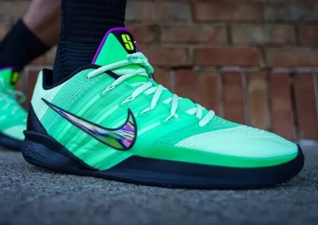 Nike Sabrina 3, Nike - Nike Sabrina 3 "玩家 "靈感源自《NBA 2K》封面女郎