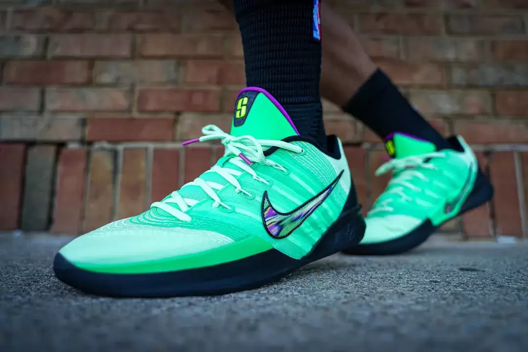 Nike Sabrina 3 "玩家 "靈感源自《NBA 2K》封面女郎 Nike Sabrina 3, Nike - Nike Sabrina 3 "玩家 "靈感源自《NBA 2K》封面女郎