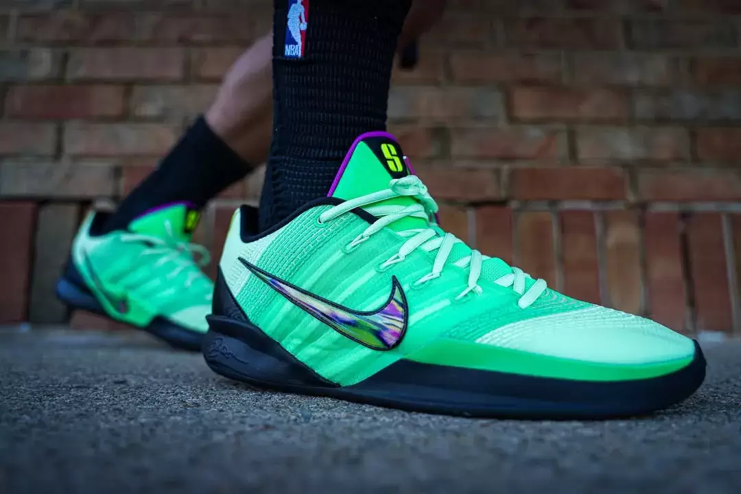 Nike Sabrina 3 "玩家 "靈感源自《NBA 2K》封面女郎 Nike Sabrina 3, Nike - Nike Sabrina 3 "玩家 "靈感源自《NBA 2K》封面女郎