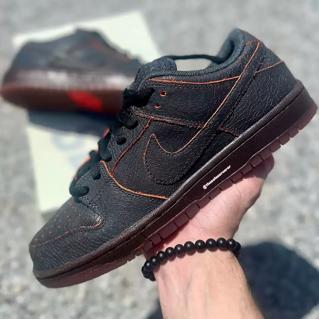 耐克 SB Dunk Low "Krampus" 2025 年假日發佈 Sneakers, Nike SB Dunk Low, Nike SB, Nike - 耐克 SB Dunk Low "Krampus" 2025 年假日發佈