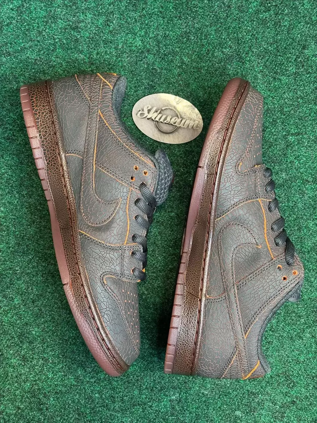 耐克 SB Dunk Low "Krampus" 2025 年假日發佈 Sneakers, Nike SB Dunk Low, Nike SB, Nike - 耐克 SB Dunk Low "Krampus" 2025 年假日發佈