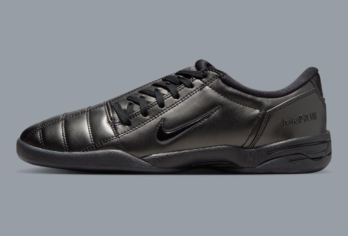 耐克 "全能 90 III "採用隱秘的全黑配色 Nike Total 90 III, Nike Total 90, Nike - 耐克 "全能 90 III "採用隱秘的全黑配色