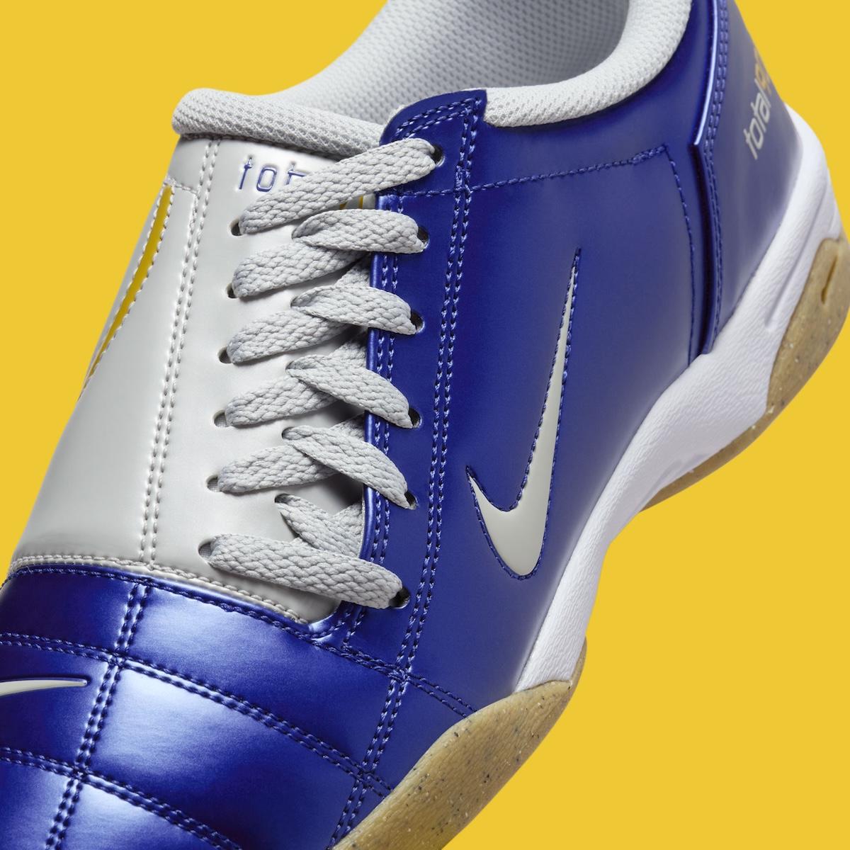 耐克 "Total 90 III "以醒目的 "Blue Void "色回歸 Nike Total 90 III, Nike Total 90, Nike - 耐克 "Total 90 III "以醒目的 "Blue Void "色回歸