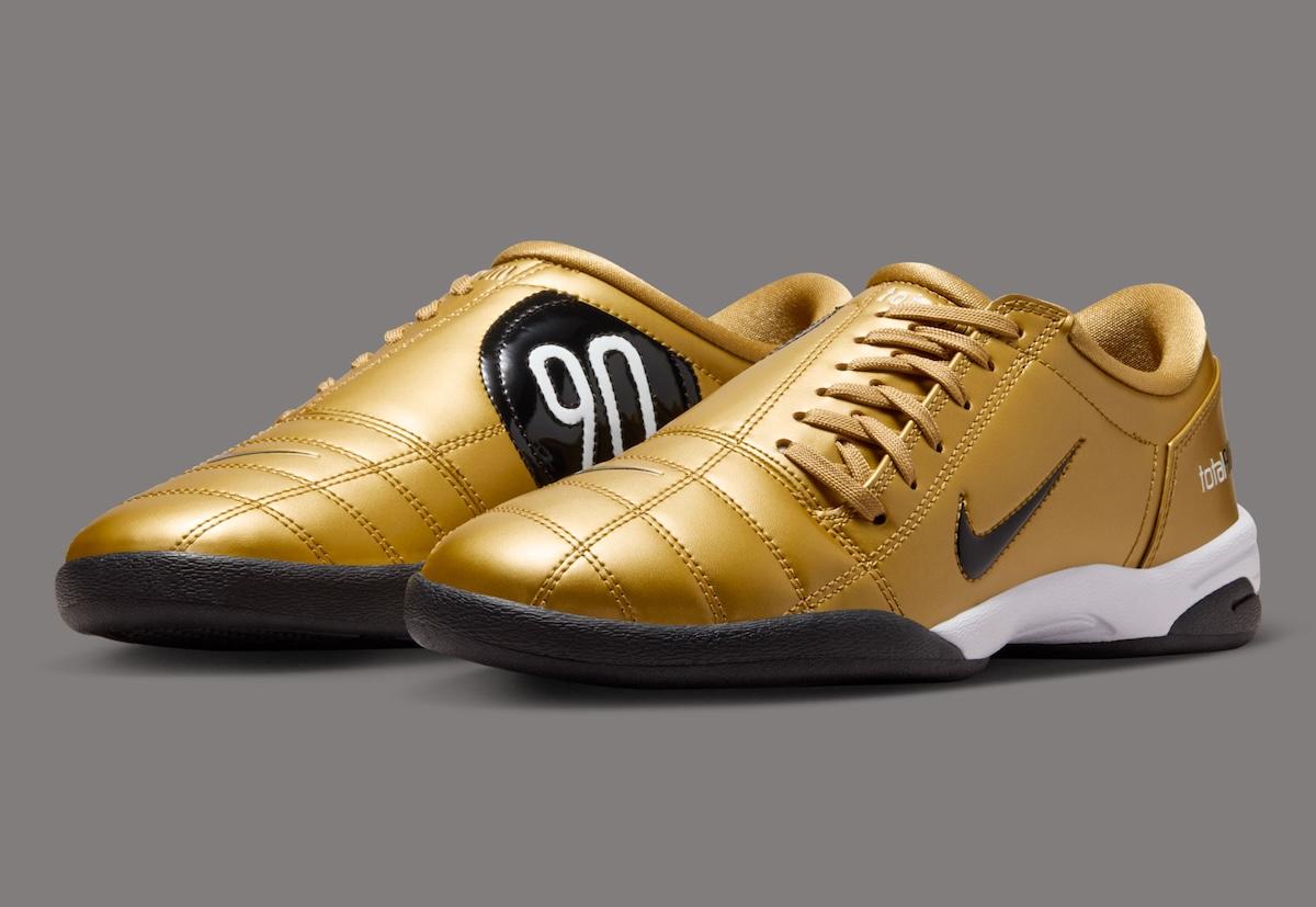耐克 TOTAL 90 III "金屬金 "讓五人制足球在今秋重現皇家風范 Nike Total 90 III, Nike Total 90, Nike - 耐克 TOTAL 90 III "金屬金 "讓五人制足球在今秋重現皇家風范