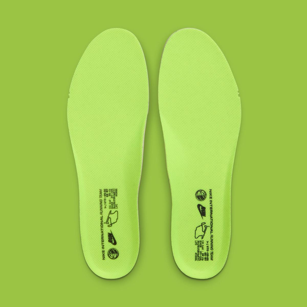 耐克 Vomero Plus "炭灰色/燕麥色 "大膽設計 Nike Vomero Plus, Nike - 耐克 Vomero Plus "炭灰色/燕麥色 "大膽設計
