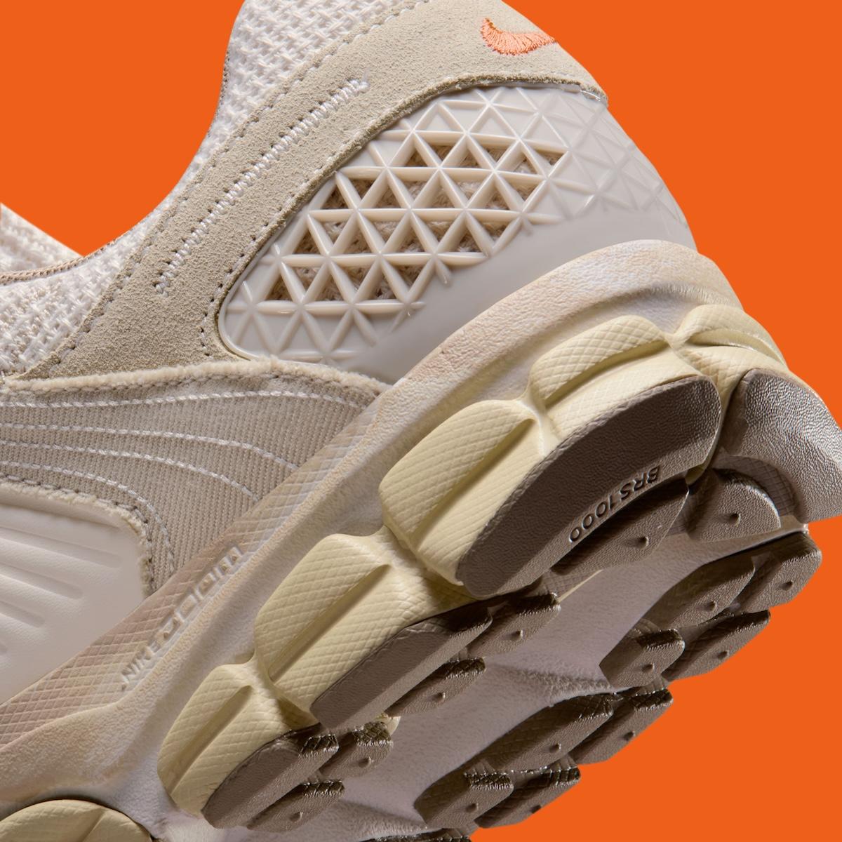 耐克 Zoom Vomero 5 "薄紗/淺象牙色 "10 月 1 日發佈 Nike Zoom Vomero 5, Nike - 耐克 Zoom Vomero 5 "薄紗/淺象牙色 "10 月 1 日發佈