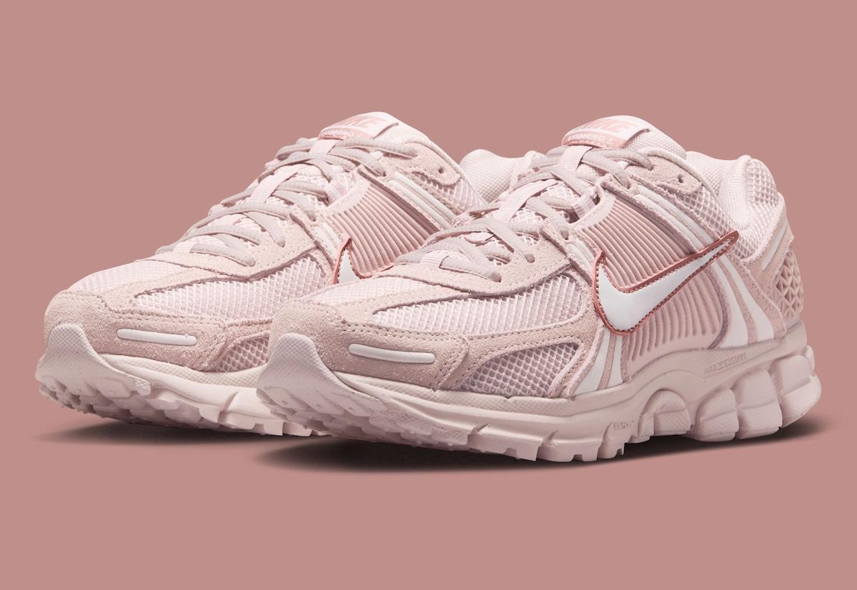 粉紅色調的耐克 Zoom Vomero 5 Nike Zoom Vomero 5, Nike - 粉紅色調的耐克 Zoom Vomero 5