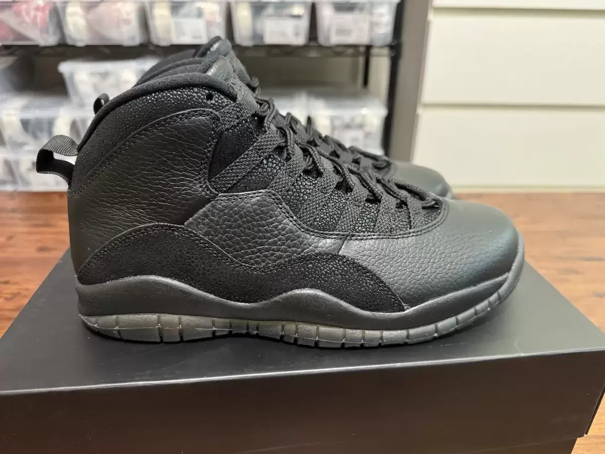 球鞋話題:OVO x Air Jordan 10 "黑色" Sneaker Talk, Drake, Air Jordan 10 OVO, Air Jordan 10, Air Jordan 1 - 球鞋話題:OVO x Air Jordan 10 "黑色"