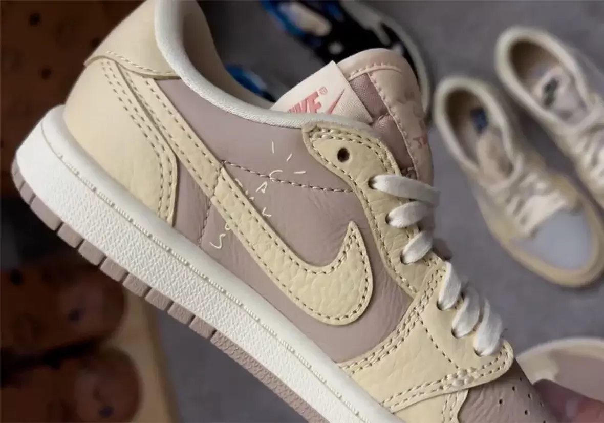 特拉維斯-斯科特 x Air Jordan 1 Low "淡香草 "樣品曝光 Travis Scott Air Jordan 1, Travis Scott, Air Jordan 1 Low, Air Jordan 1 - 特拉維斯-斯科特 x Air Jordan 1 Low "淡香草 "樣品曝光