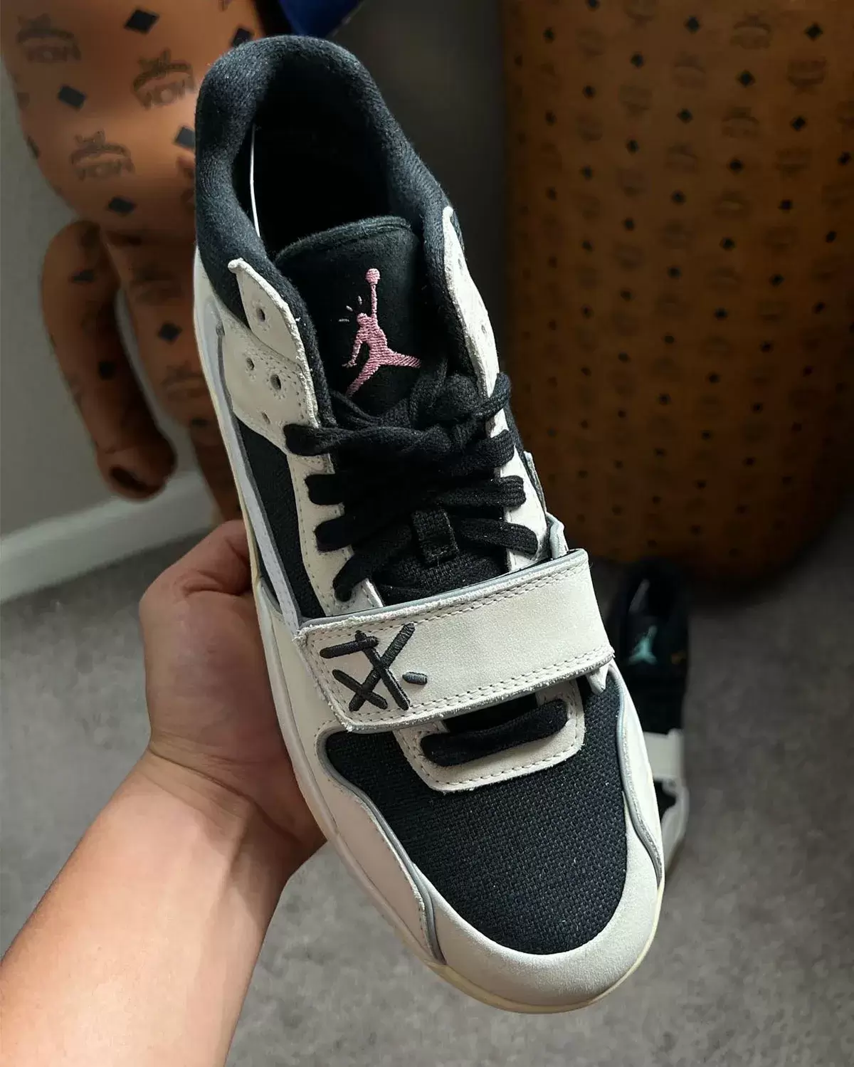 Travis Scott, Jordan Jumpman Jack, Air Jordan - 2024 年假日的喬丹躍升者插孔樣品浮出水面
