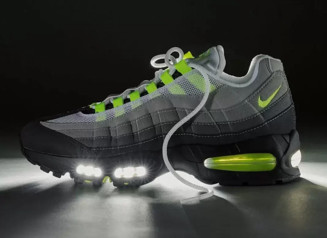 Nike Air Max 95, Nike, GOAT - 耐克 Air Max 95 OG "霓虹 "2026 年 3 月回歸