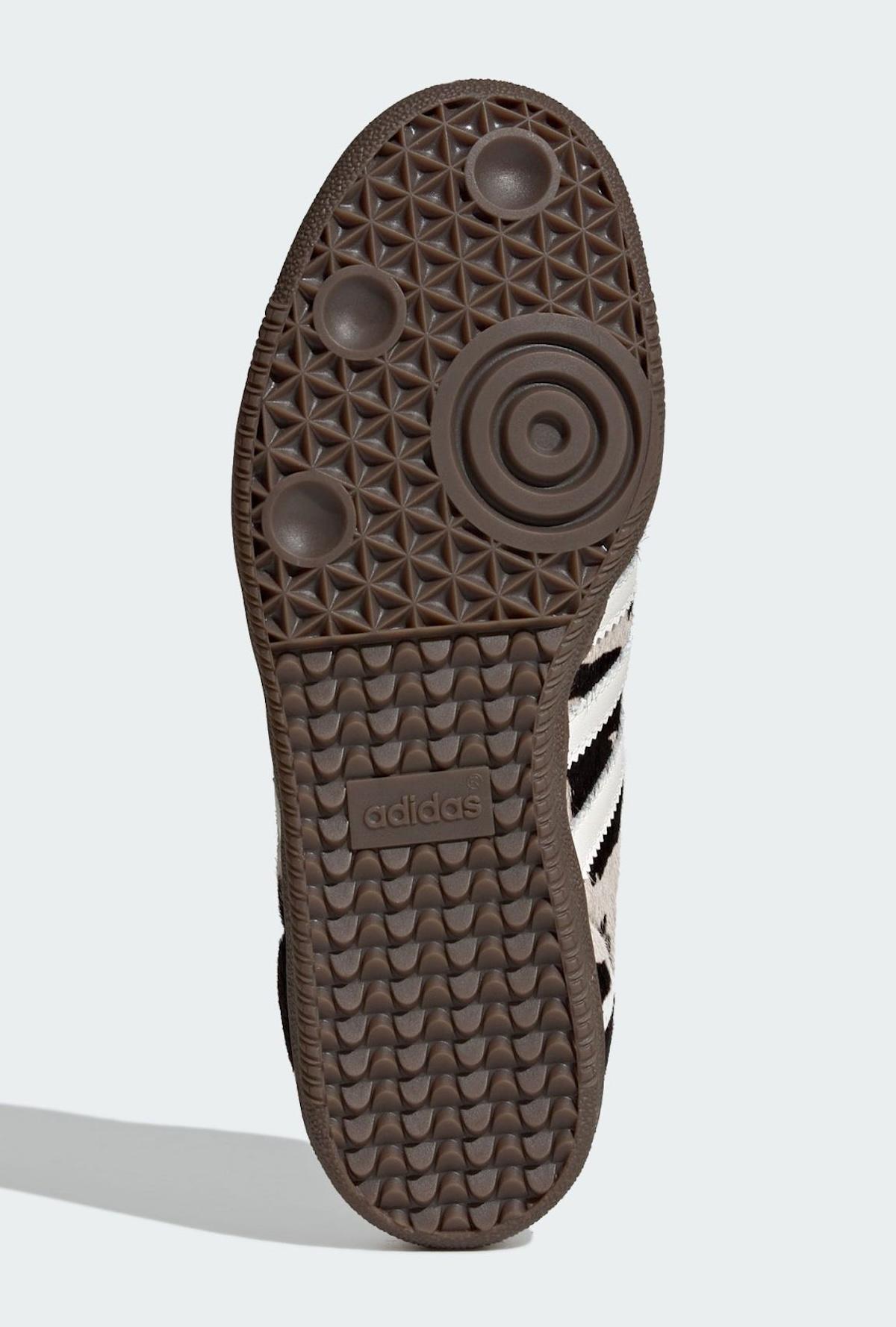阿迪達斯 Samba 為 2025 年秋季推出 "牛印 "套裝 adidas Samba, adidas - 阿迪達斯 Samba 為 2025 年秋季推出 "牛印 "套裝