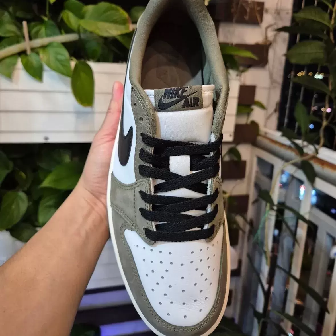 Air Jordan 1 Low, Air Jordan 1, Air Jordan - 第一視角： Air Jordan 1 Low OG "Medium Olive" (2026)Air Jordan 1 Low OG "Medium Olive" (2026)