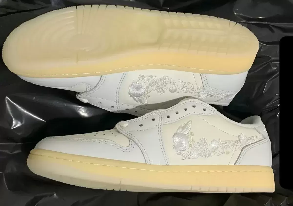 Air Jordan 1 Low, Air Jordan 1, Air Jordan - 第一視角： Air Jordan 1 Low OG "Floral Swoosh" (2026)Air Jordan 1 Low OG "Floral Swoosh" (2026)