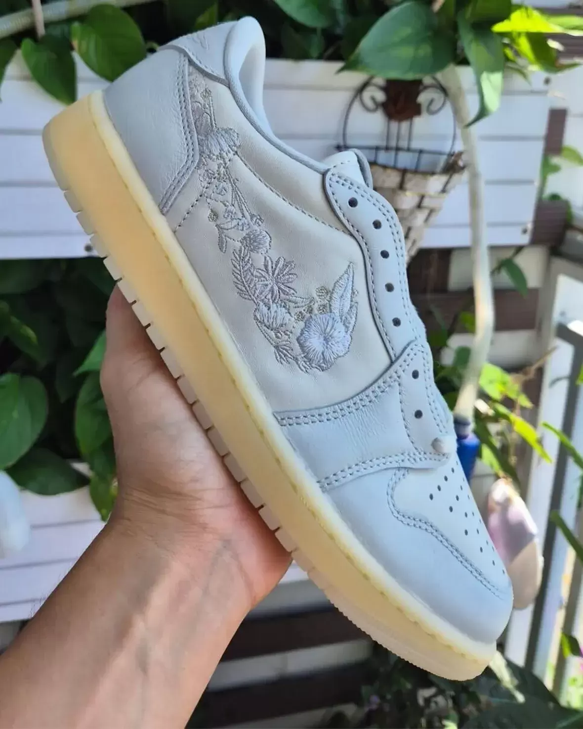 Air Jordan 1 Low, Air Jordan 1, Air Jordan - 第一視角： Air Jordan 1 Low OG "Floral Swoosh" (2026)Air Jordan 1 Low OG "Floral Swoosh" (2026)