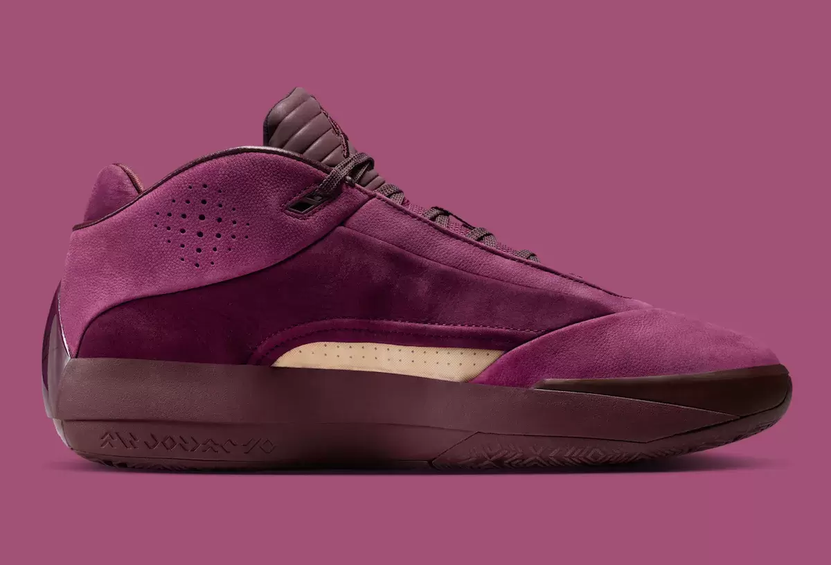 Air Jordan 40 "Bordeaux" 帶來永恆的葡萄酒色調奢華感 Air Jordan 7, Air Jordan 40, Air Jordan 4, Air Jordan - Air Jordan 40 "Bordeaux" 帶來永恆的葡萄酒色調奢華感