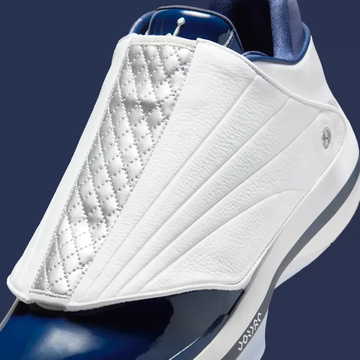 Air Jordan 4016 "Midnight Navy" 融合創新與傳統 Air Jordan 40, Air Jordan 4, Air Jordan 16, Air Jordan - Air Jordan 4016 "Midnight Navy" 融合創新與傳統
