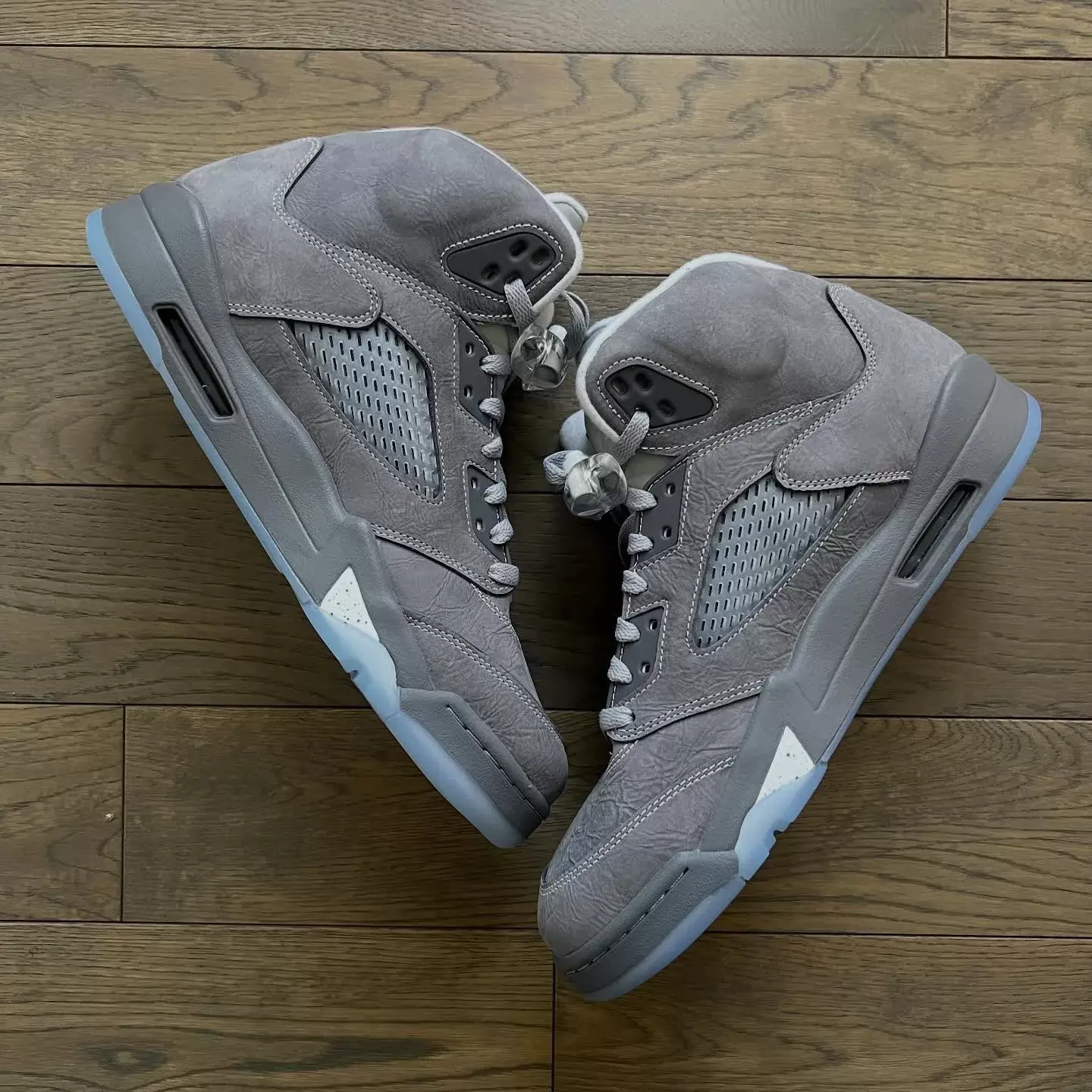空氣喬丹 5 "狼灰色 "2026 年 1 月發佈 Nike, Jordan Brand, Air Jordan 5 Wolf Grey, Air Jordan 5 - 空氣喬丹 5 "狼灰色 "2026 年 1 月發佈