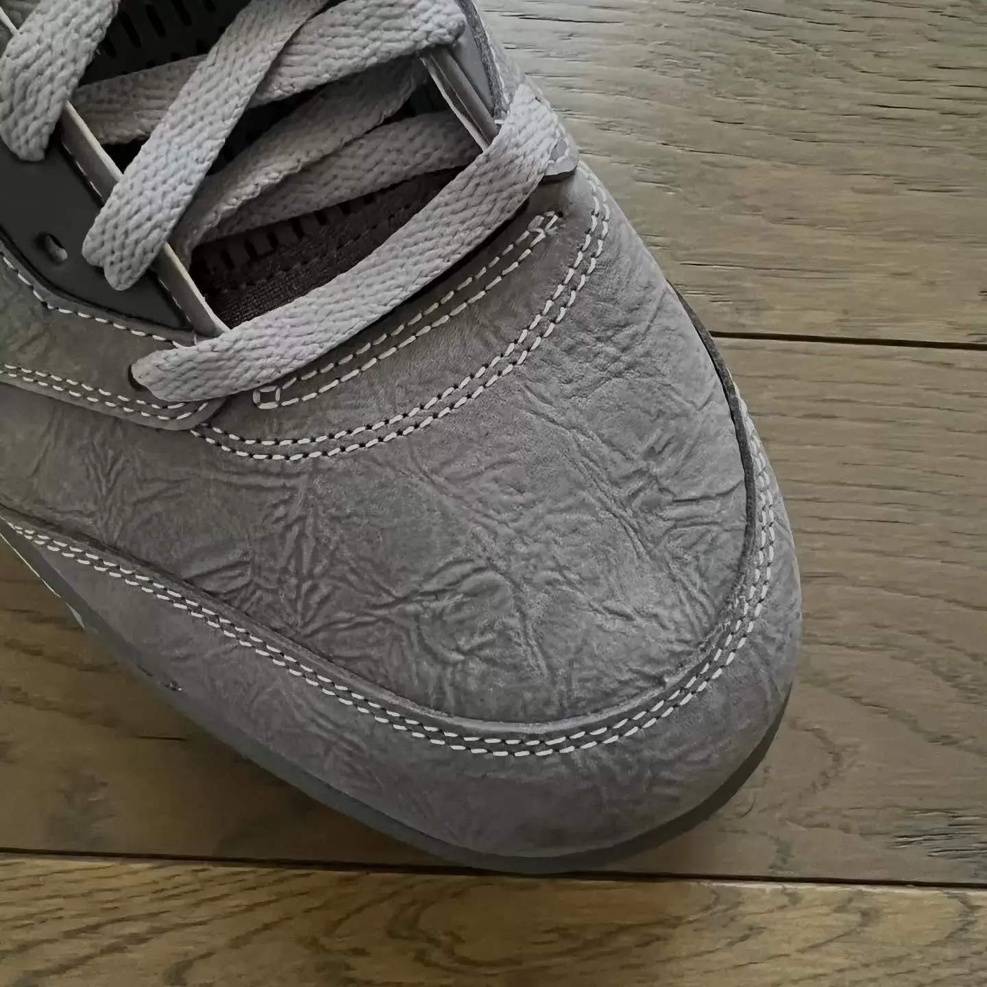 空氣喬丹 5 "狼灰色 "2026 年 1 月發佈 Nike, Jordan Brand, Air Jordan 5 Wolf Grey, Air Jordan 5 - 空氣喬丹 5 "狼灰色 "2026 年 1 月發佈