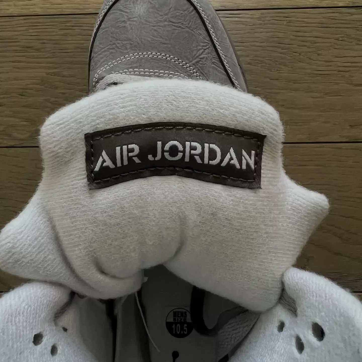 空氣喬丹 5 "狼灰色 "2026 年 1 月發佈 Nike, Jordan Brand, Air Jordan 5 Wolf Grey, Air Jordan 5 - 空氣喬丹 5 "狼灰色 "2026 年 1 月發佈