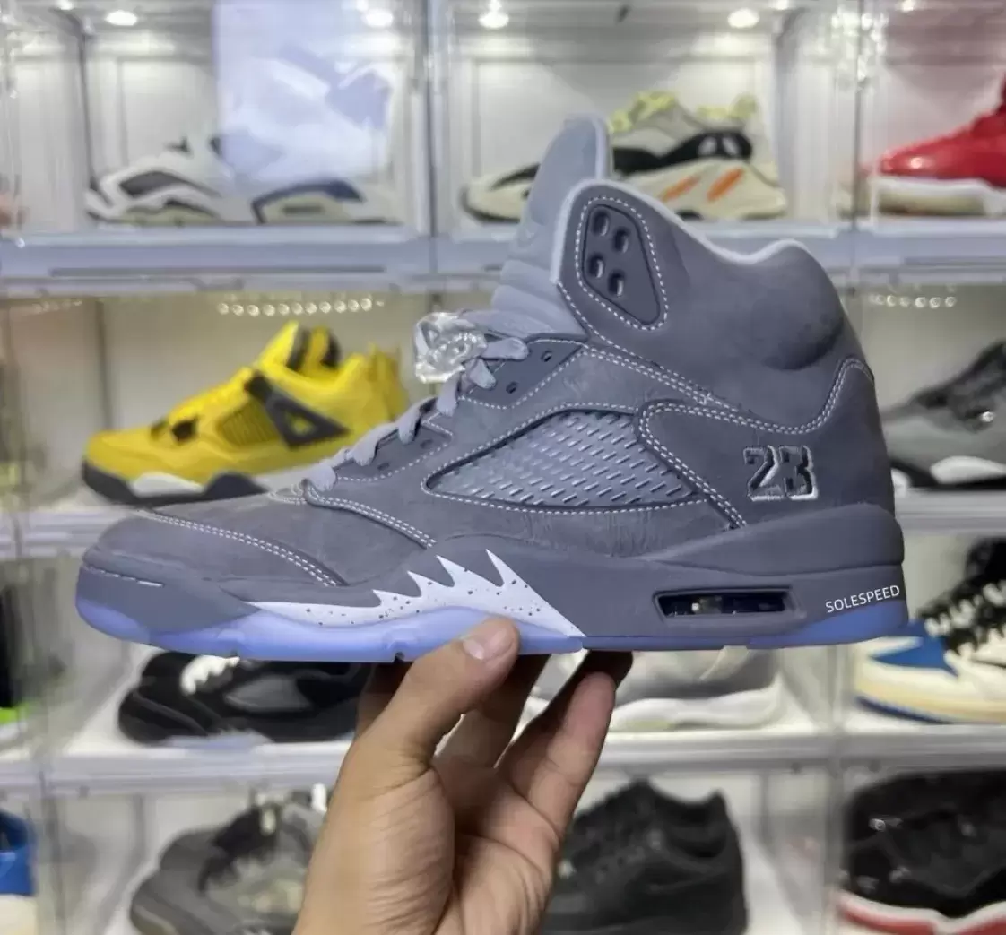 空氣喬丹 5 "狼灰色 "2026 年 1 月發佈 Nike, Jordan Brand, Air Jordan 5 Wolf Grey, Air Jordan 5 - 空氣喬丹 5 "狼灰色 "2026 年 1 月發佈
