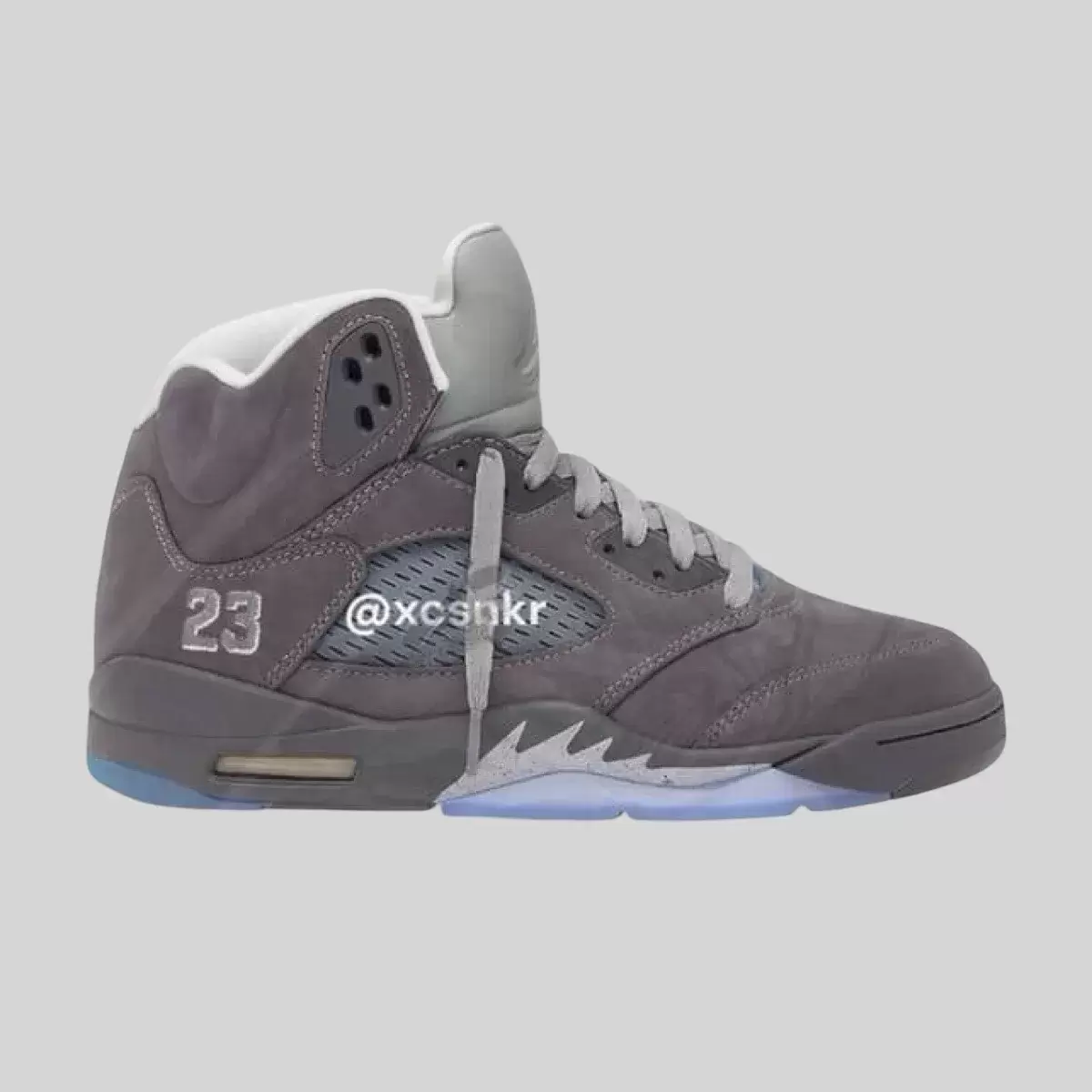 Air Jordan 5 Wolf Grey 2026 first look side view Air Jordan 5 Wolf Grey 2026 first look side view