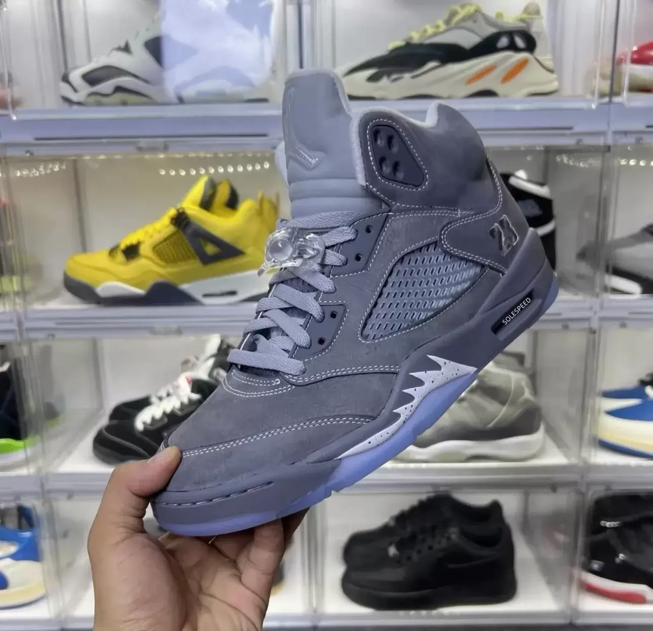 空氣喬丹 5 "狼灰色 "2026 年 1 月發佈 Nike, Jordan Brand, Air Jordan 5 Wolf Grey, Air Jordan 5 - 空氣喬丹 5 "狼灰色 "2026 年 1 月發佈