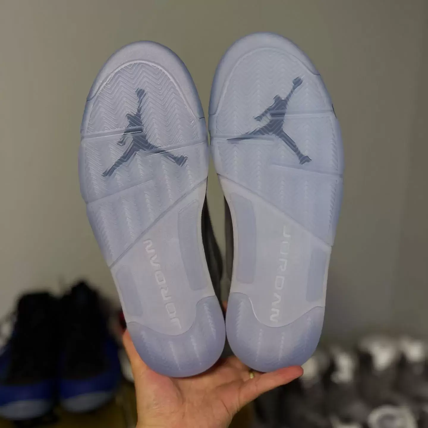 空氣喬丹 5 "狼灰色 "2026 年 1 月發佈 Nike, Jordan Brand, Air Jordan 5 Wolf Grey, Air Jordan 5 - 空氣喬丹 5 "狼灰色 "2026 年 1 月發佈