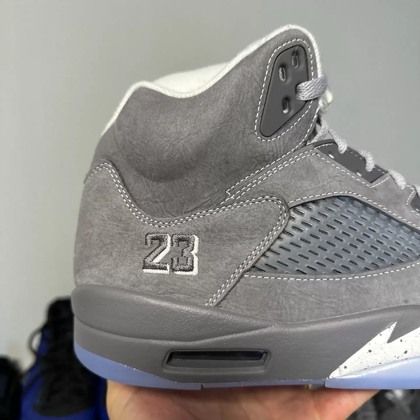 空氣喬丹 5 "狼灰色 "2026 年 1 月發佈 Nike, Jordan Brand, Air Jordan 5 Wolf Grey, Air Jordan 5 - 空氣喬丹 5 "狼灰色 "2026 年 1 月發佈