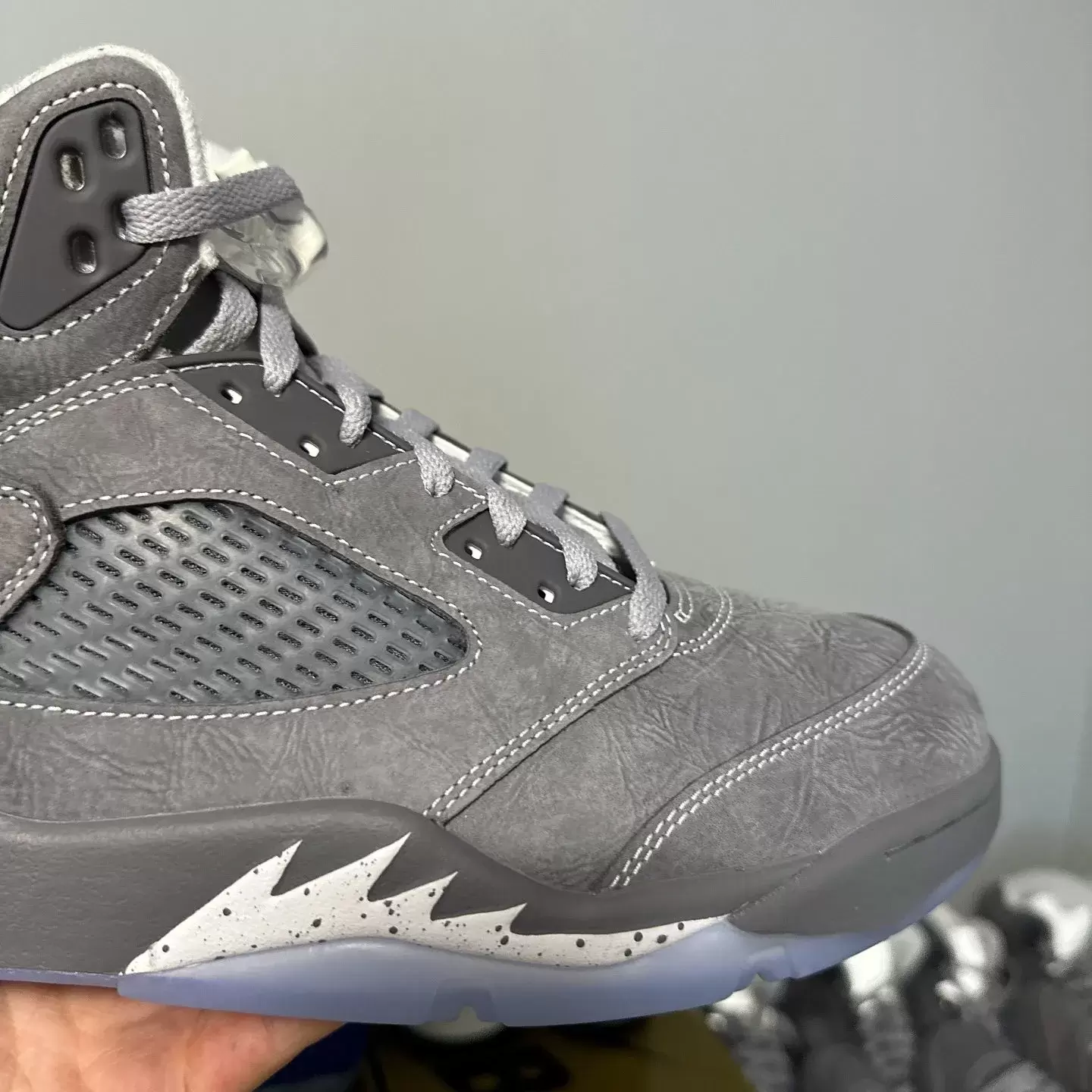 空氣喬丹 5 "狼灰色 "2026 年 1 月發佈 Nike, Jordan Brand, Air Jordan 5 Wolf Grey, Air Jordan 5 - 空氣喬丹 5 "狼灰色 "2026 年 1 月發佈