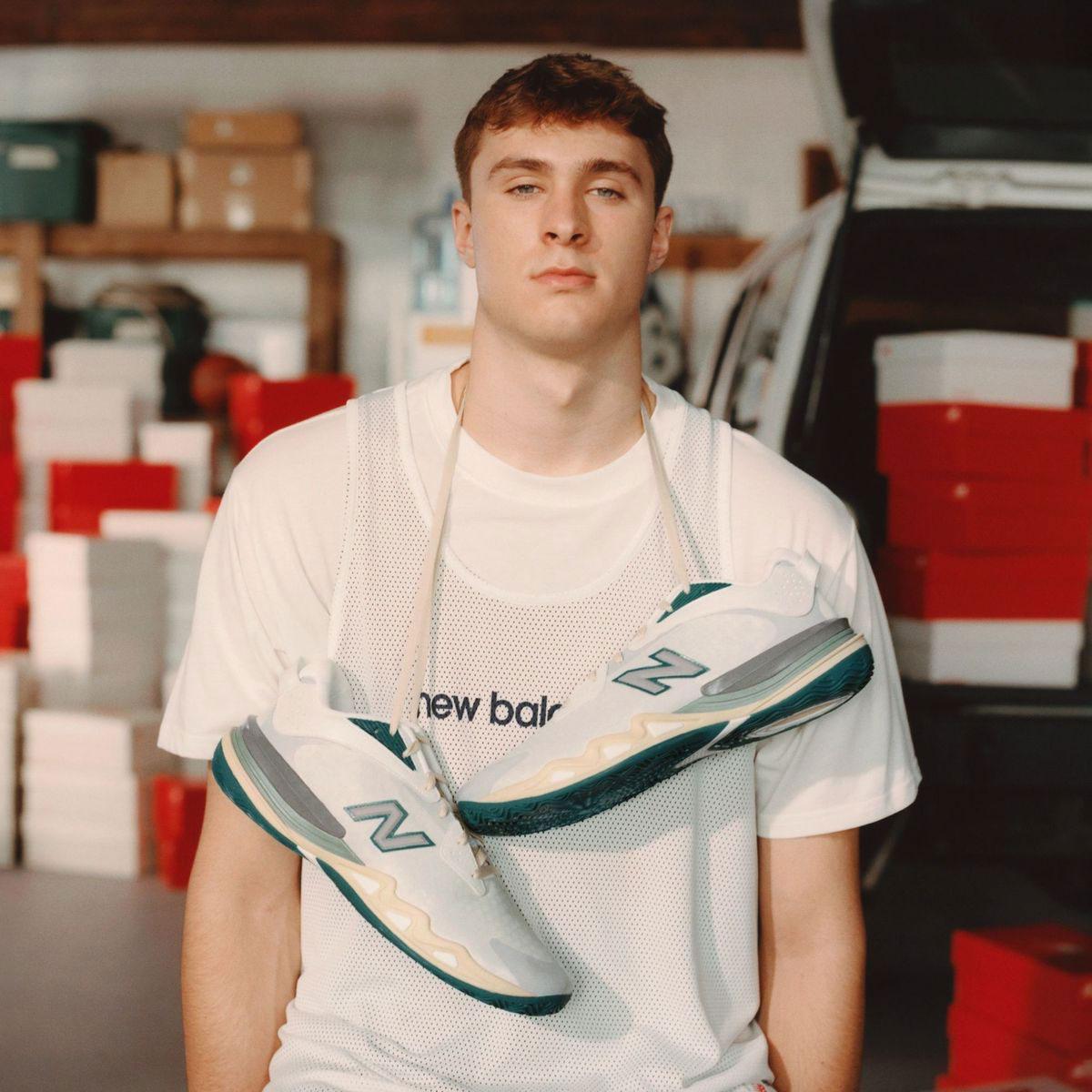 庫珀-弗拉格 x New Balance Hesi Low v2 首次配色彰顯緬因州血統 New Balance Hesi Low v2, New Balance HESI LOW, New Balance, Cooper Flagg - 庫珀-弗拉格 x New Balance Hesi Low v2 首次配色彰顯緬因州血統