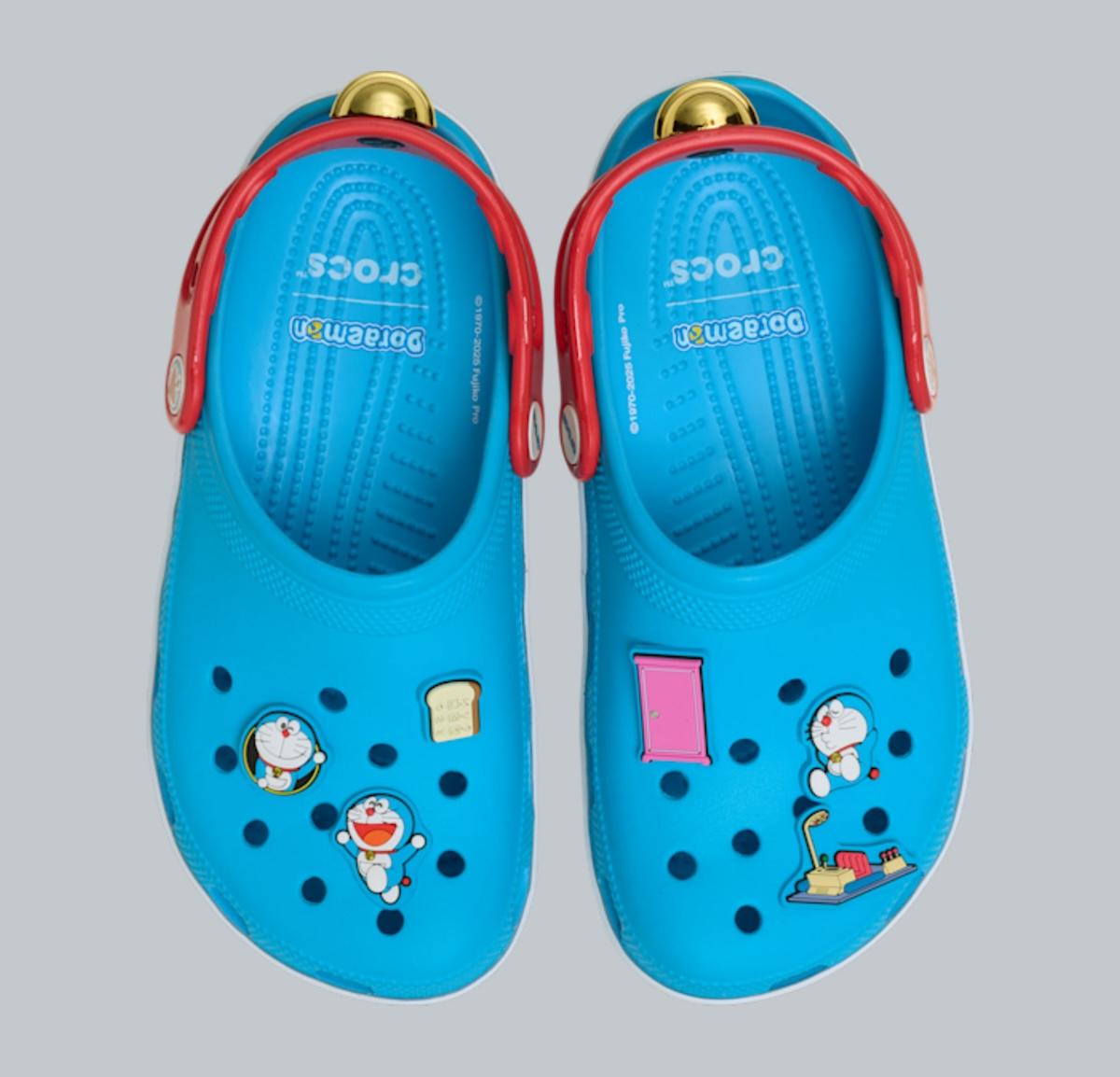 哆啦A夢 x Crocs 經典木屐將於 2025 年 11 月發佈 Crocs - 哆啦A夢 x Crocs 經典木屐將於 2025 年 11 月發佈