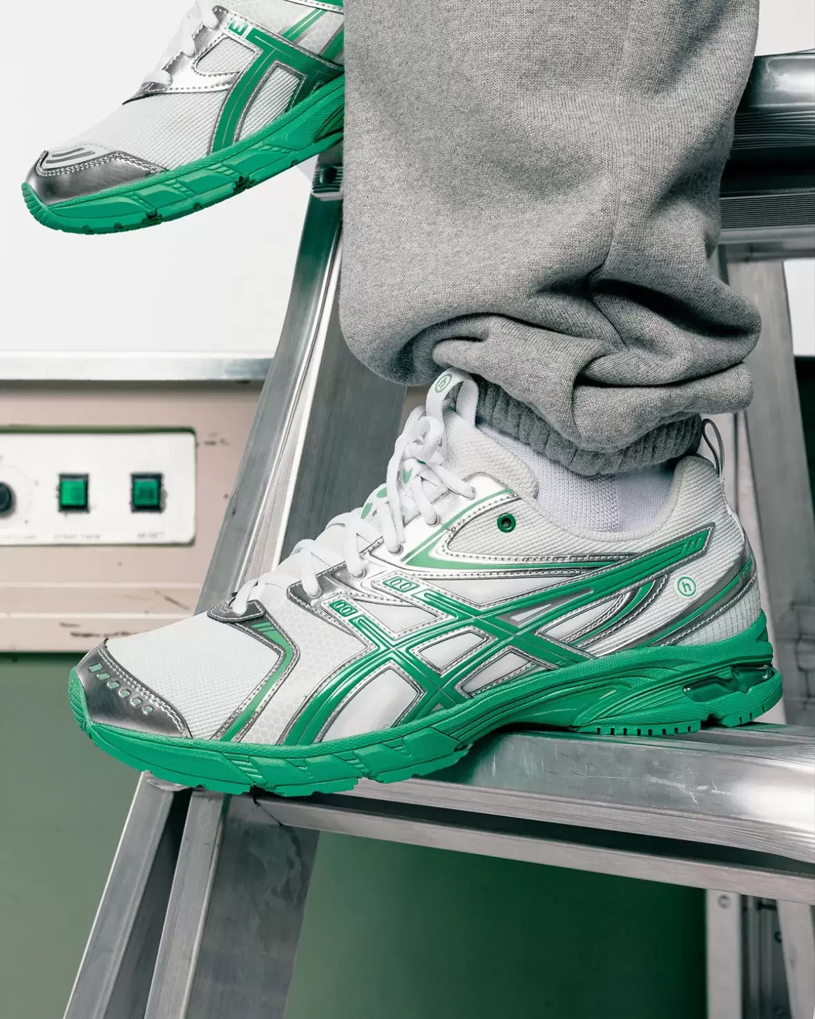 HIDDEN NY x ASICS GEL-DS Trainer 14 延續極簡主義傳統 Kiko Kostadinov, ComplexCon, ASICS Gel-DS Trainer, asics - HIDDEN NY x ASICS GEL-DS Trainer 14 延續極簡主義傳統