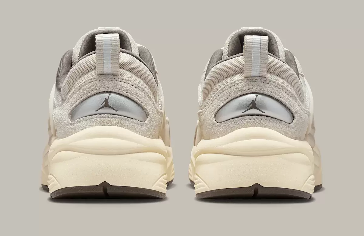 喬丹跑鞋 O/S "淺烏木棕 "重現 2000 年代早期風格 Nike, Jordan Trunner OS, Jordan Trunner, Jordan Brand - 喬丹跑鞋 O/S "淺烏木棕 "重現 2000 年代早期風格