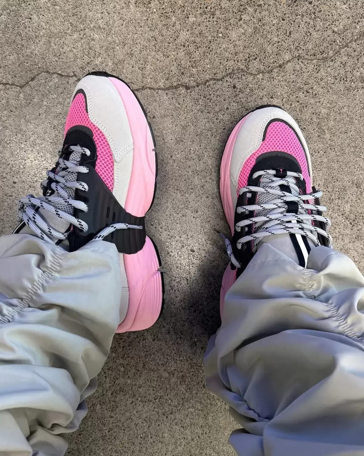 喬丹跑鞋 O/S "粉色爆炸 "現已上市(2025 年 10 月) Nike, Jordan Trunner OS, Jordan Trunner, Air Jordan 1, Air Jordan - 喬丹跑鞋 O/S "粉色爆炸 "現已上市(2025 年 10 月)