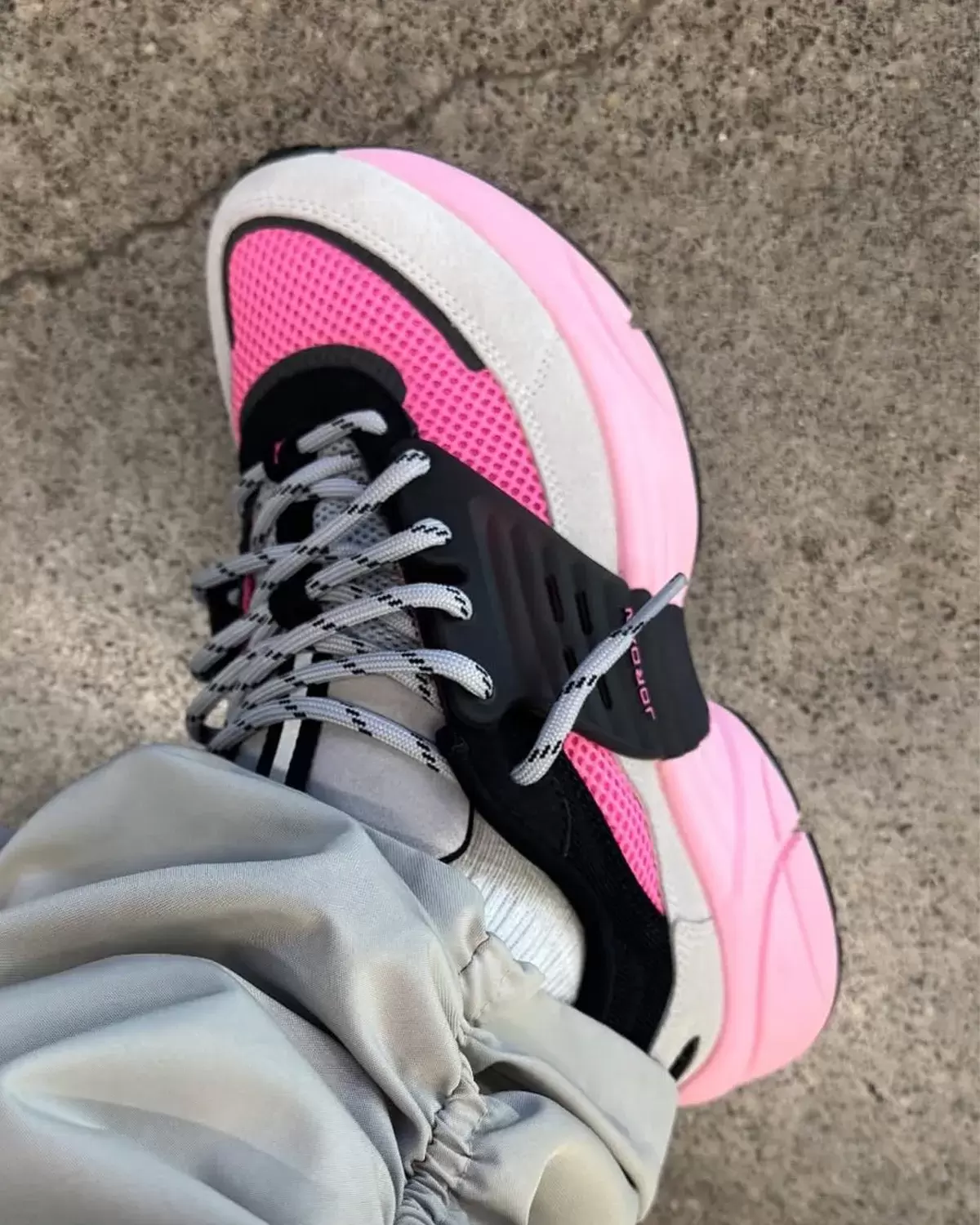 喬丹跑鞋 O/S "粉色爆炸 "現已上市(2025 年 10 月) Nike, Jordan Trunner OS, Jordan Trunner, Air Jordan 1, Air Jordan - 喬丹跑鞋 O/S "粉色爆炸 "現已上市(2025 年 10 月)