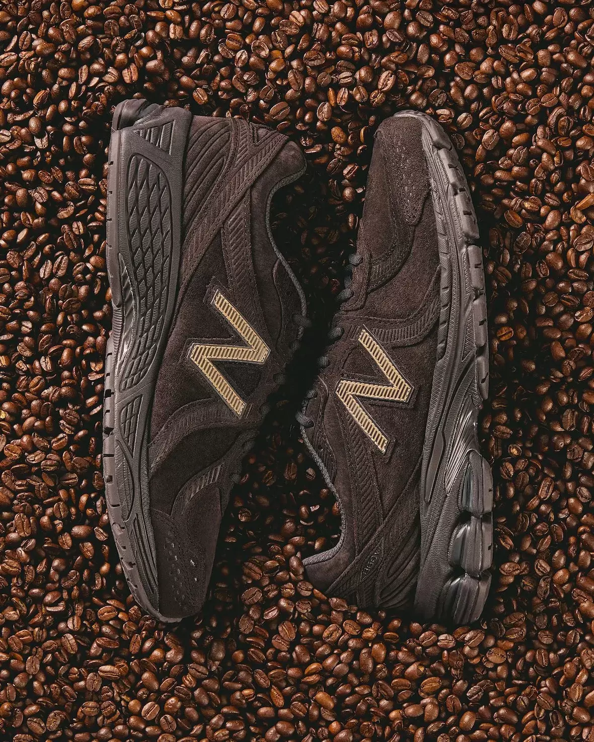 Kith 打造新百倫 860v2 "濃咖啡 "系列 New Balance 860v2, New Balance 860, KITH - Kith 打造新百倫 860v2 "濃咖啡 "系列
